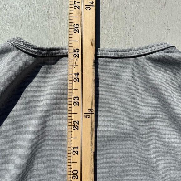 Women's Patagonia T-Shirt Gray Silver Solid S Round Active Polartec Baselayer - Picture 14 of 14